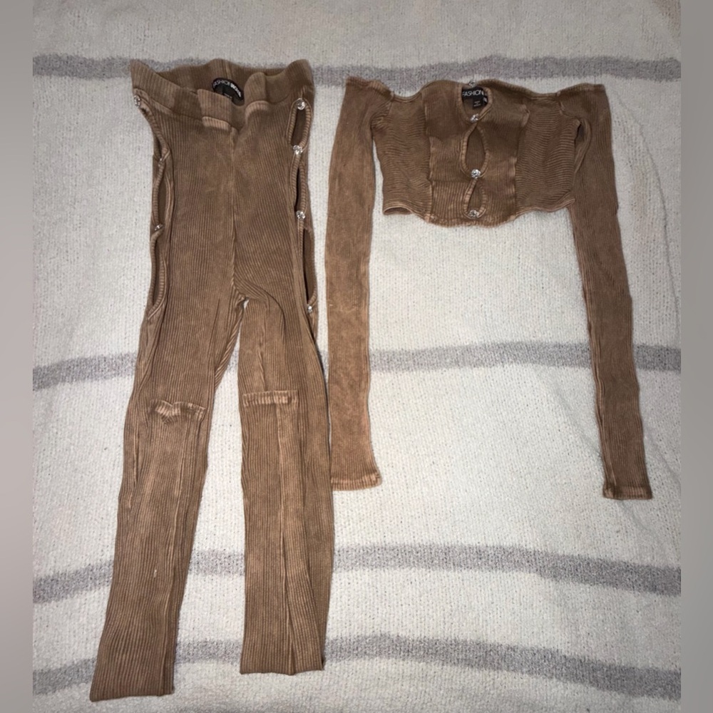 Ribbed Two-Piece Crop Top & Pants Set - Brown